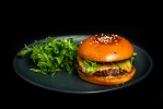 Brioche Burger 100% veiselihapihvi ja cheddariga